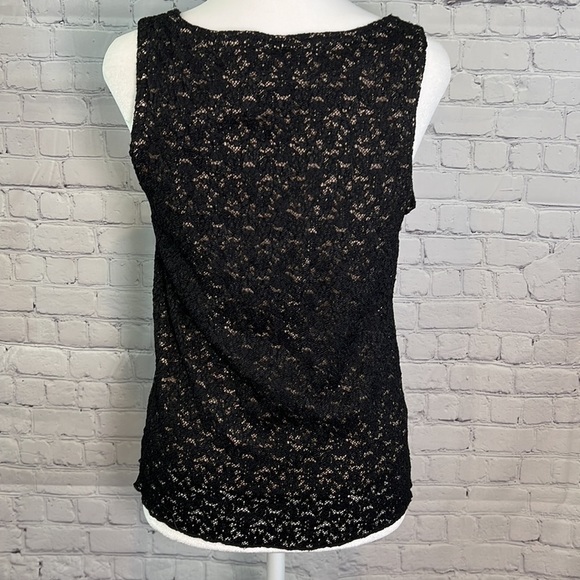 Elegant Black Lace Tank Top - Picture 3 of 7